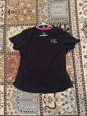 Black Women’s Medcouture Medical V-Neck Scrub Top Size L